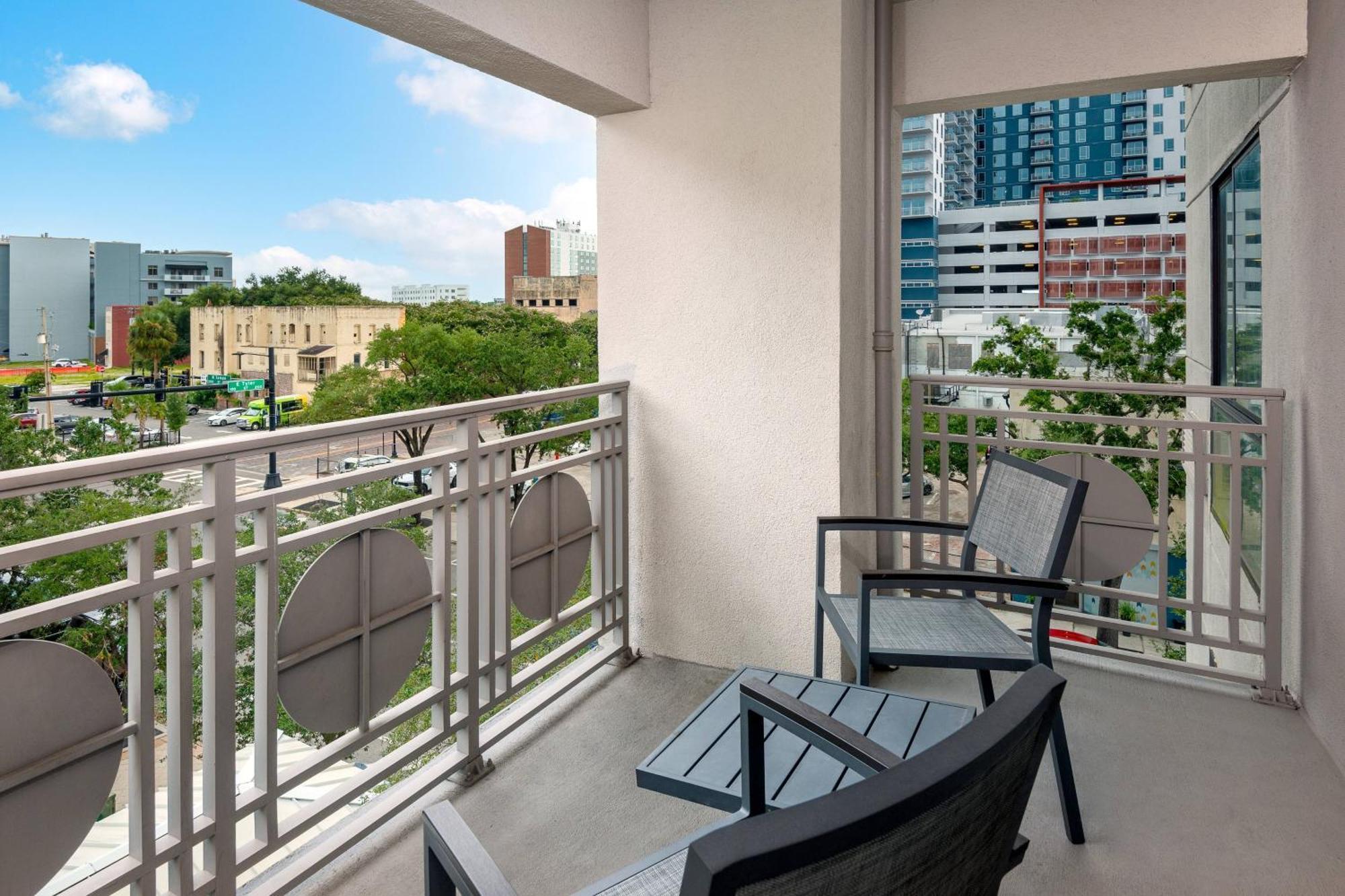 Courtyard Downtown Hotel